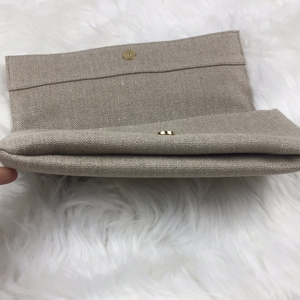 Yves Saint Laurent Beige Clutch with Pink Heart Appliqués - Picture 4 of 7